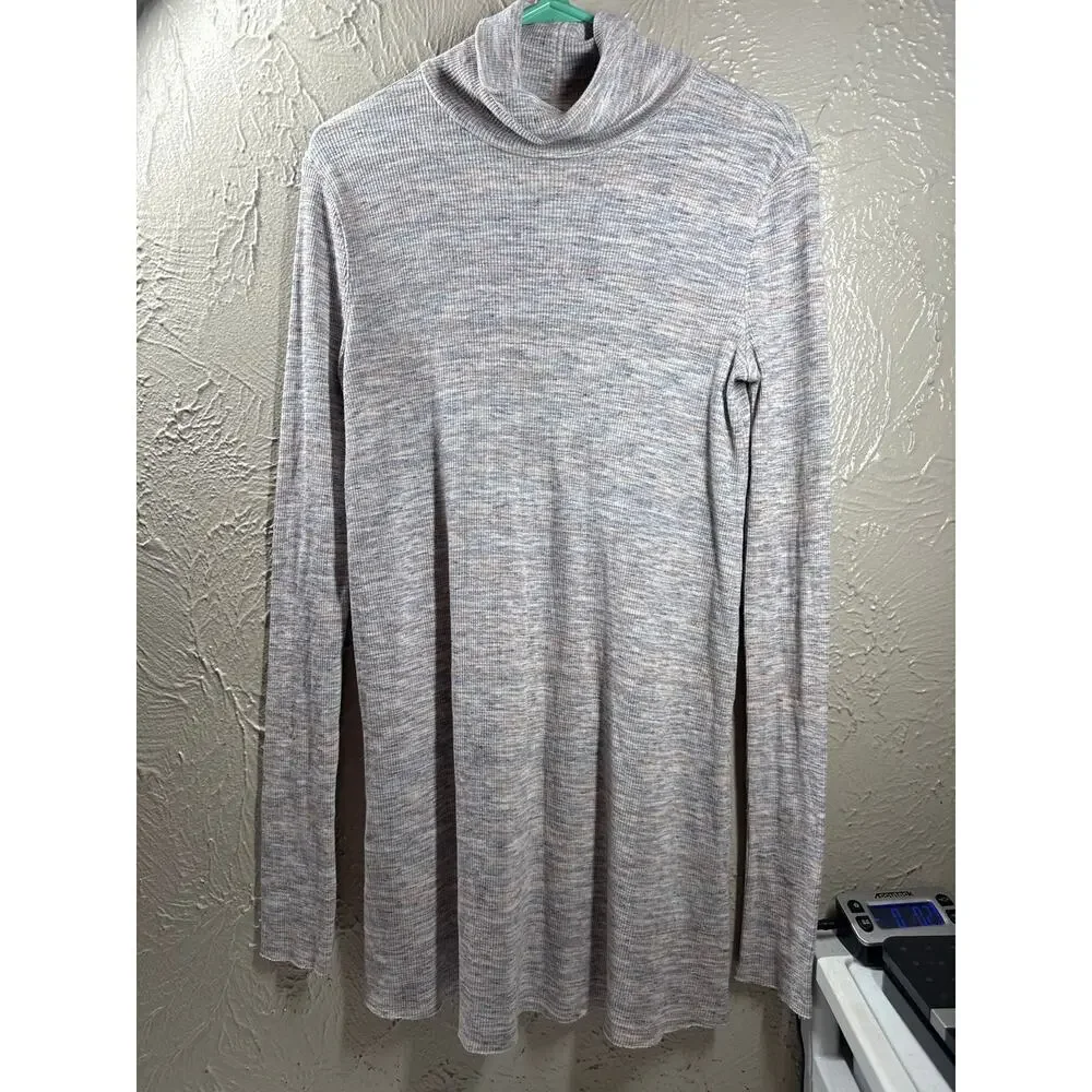We The Free Free People Stonecold Turtleneck Split Back Tunic Top Size Small‎